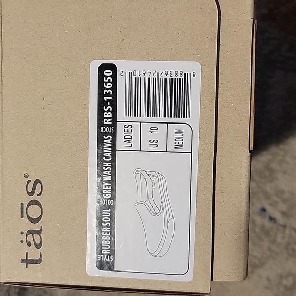 NWT Taos Grey Wash Canvas Slip On Shoes- Size 10 - Picture 6 of 7